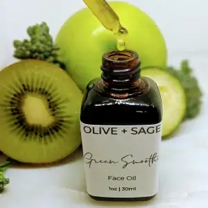 Smooth, hydrating texture of Green Smoothie Face Oil, ideal for dry skin and deep moisture